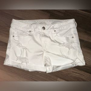 White American Eagle MIDI shorts in size 12